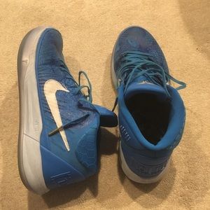 Kobe mid Derozans size 12